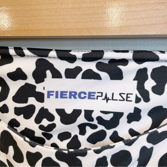 Fierce Pulse Workout Set - Picture 9 of 12